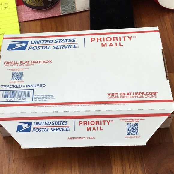 L’Oréal Signature Matt Lip Stain Qty 24 (8 colors) - Picture 3 of 11